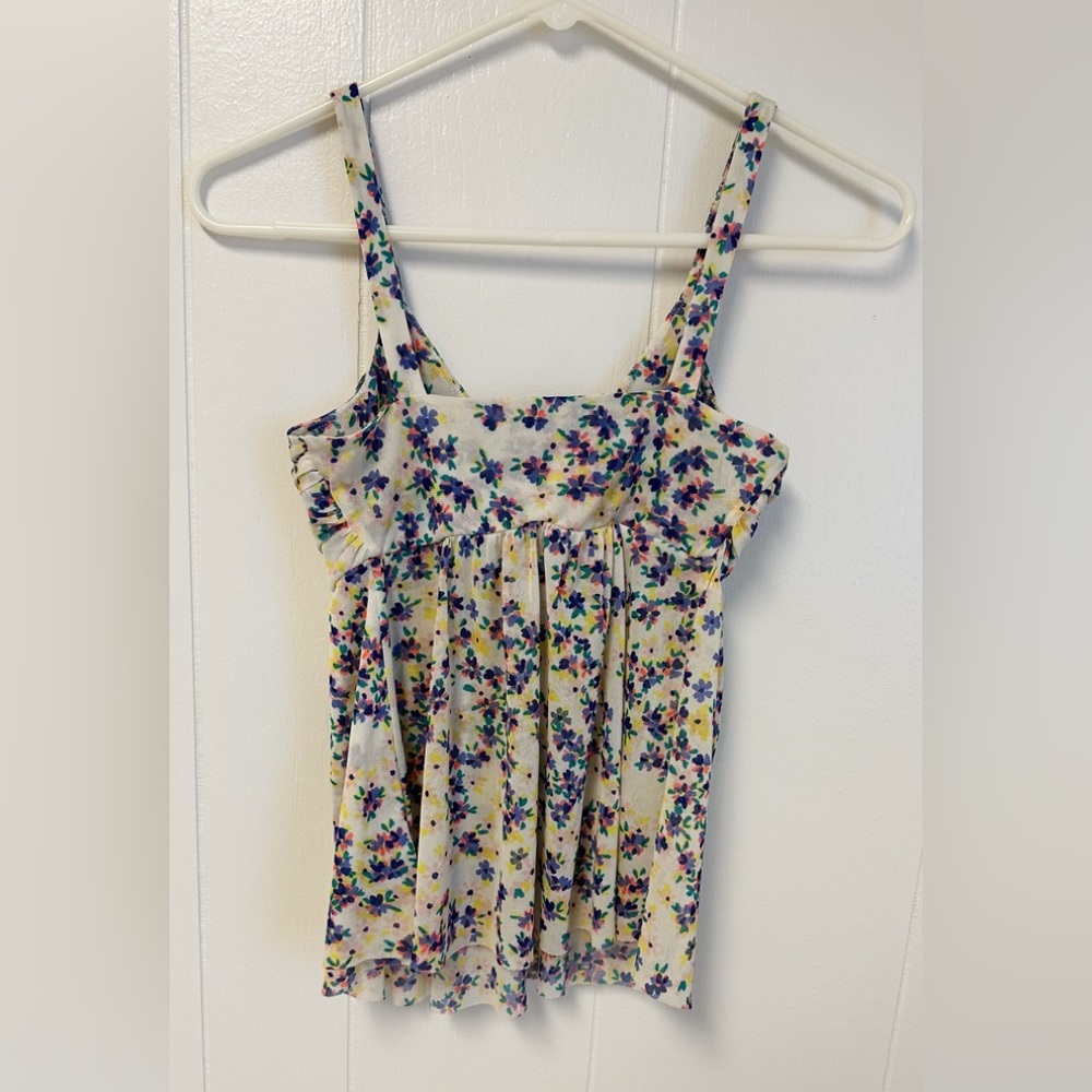 Express Tank Top - Picture 2 of 9